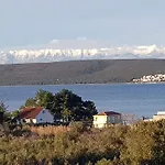 Apartman In Near White Mountains *